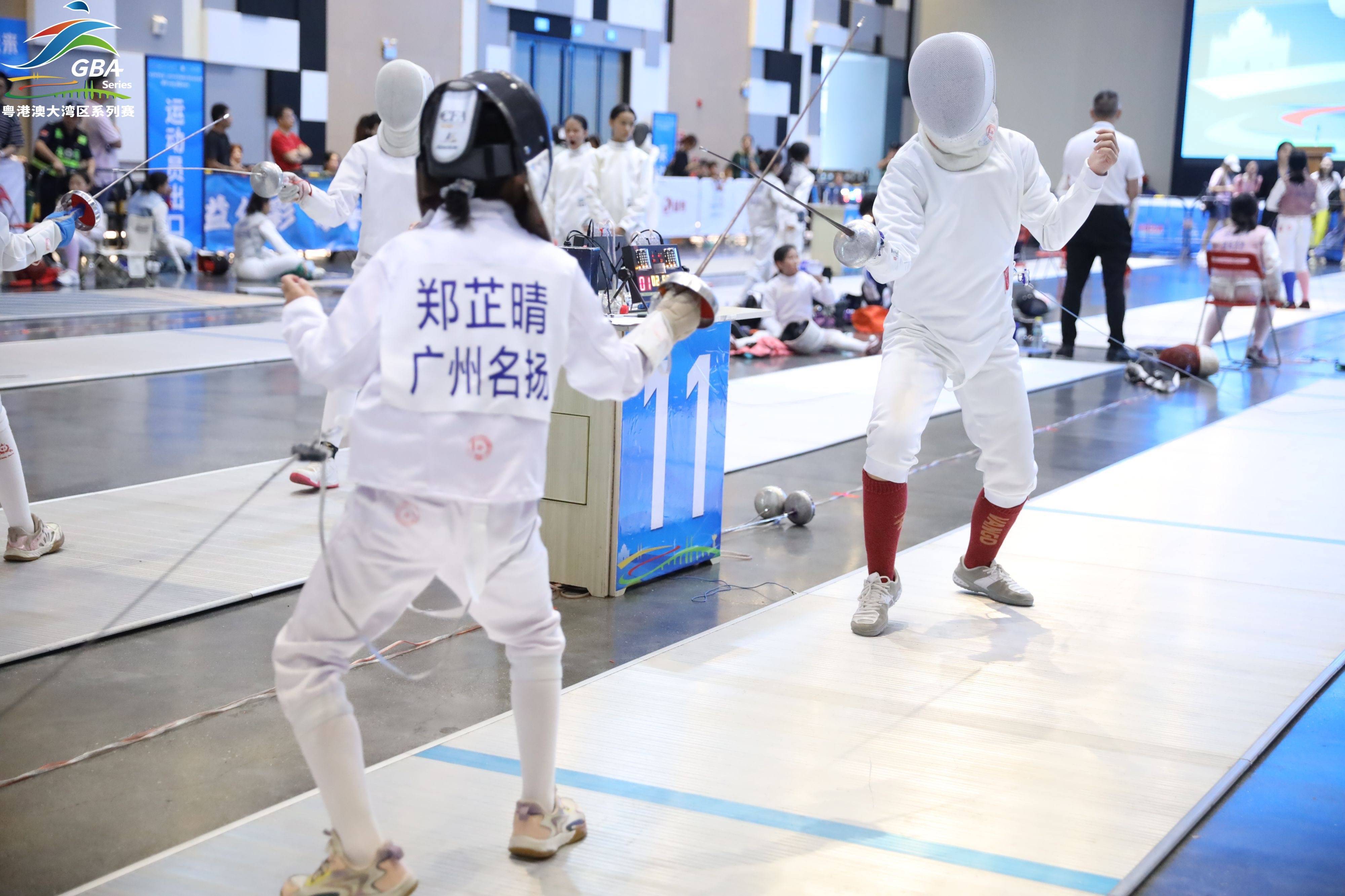 西班牙击剑选手勇夺金牌